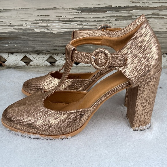 N.Y.L.A. Olysing Metallic Rose Gold T-Strap Block Heel Shoes Women's Size 11 - Picture 3 of 9